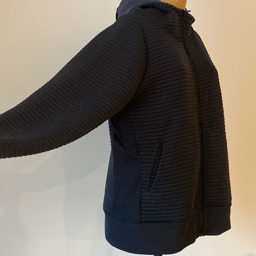 Brooks Black Quilted Zip-Up Hoodie